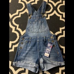 Overall shorts